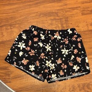SHEIN Black Floral High Waist Shorts